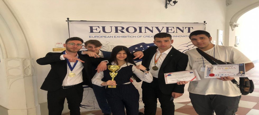 Vanlı öğrenciler Romanya’da destan yazdı