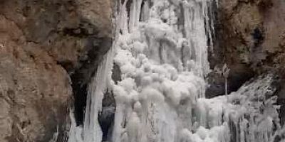 Hakkari’nin saklı cenneti Cennet ve Cehennem Vadisi kar ve buzla kaplandı