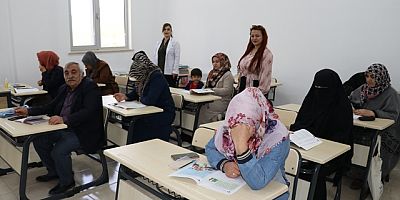 Okuma yazma kursları ile geleceğe güvenle bakıyorlar  