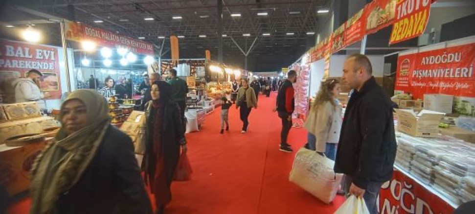 Van Yöresel Ürünler ve Hediyelik Eşya Fuarı kapılarını açtı